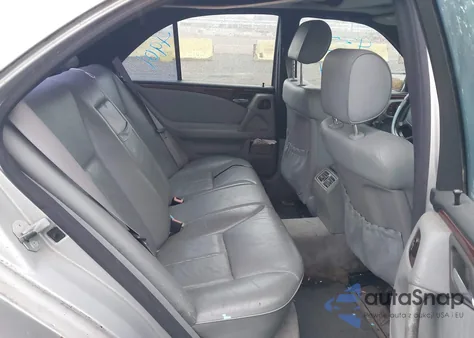 1998 Mercedes-Benz E 320 z USA, uszkodzony, nr VIN WDBJF65F7WA448949